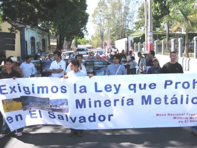 Demandamos la aprobación de una nueva Ley de Minería que prohíba la minería metálica