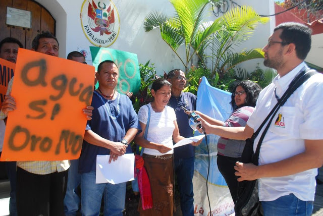 Solidaridad con pueblo peruano